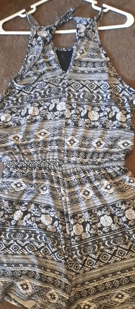 Romper - Picture 3 of 3